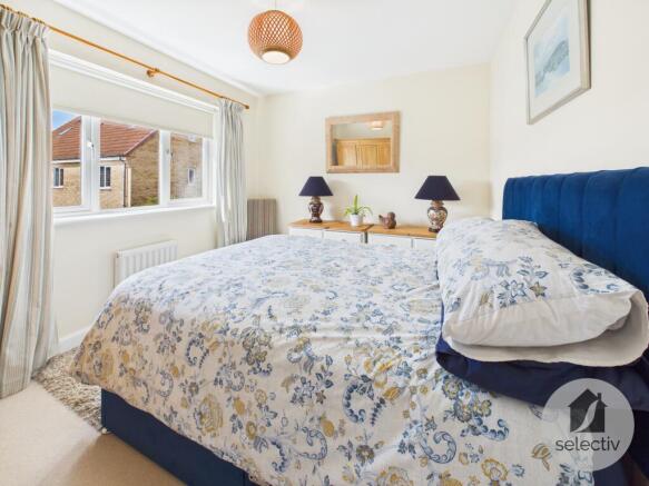 4 bed Detached for sale Image 11