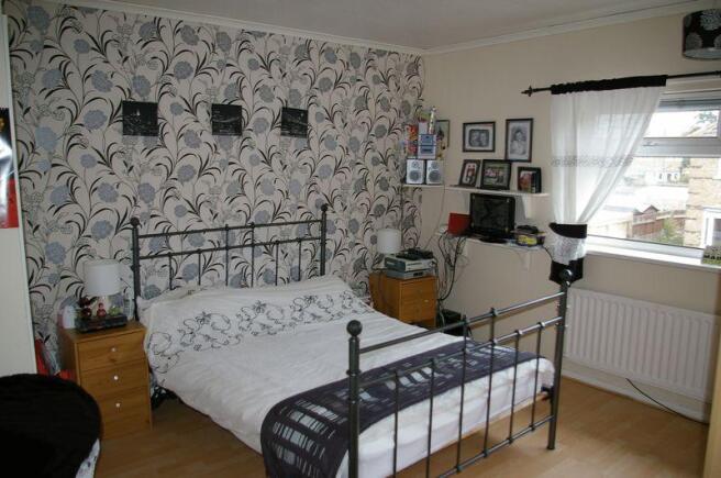 bed 1