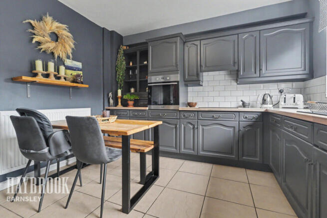 3 bed Semi-Detached for sale Image 7