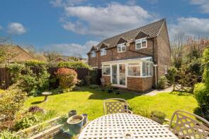 6, Badgers Meadow, Aylesbury HP22 6PW
