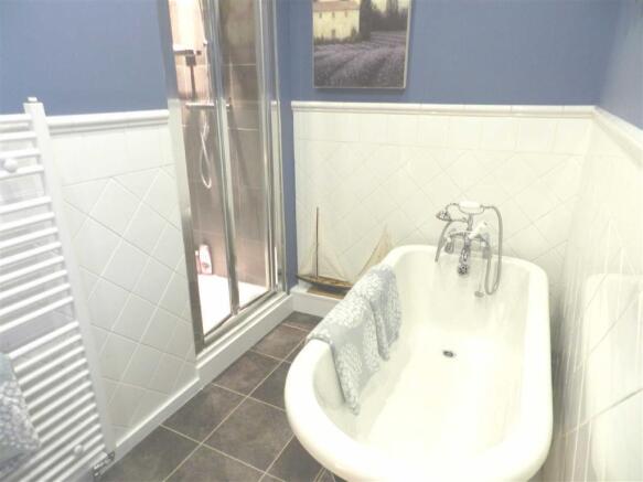 HOUSE BATHROOM