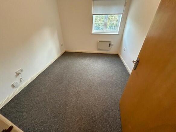 2 bed Flat to rent Image 4