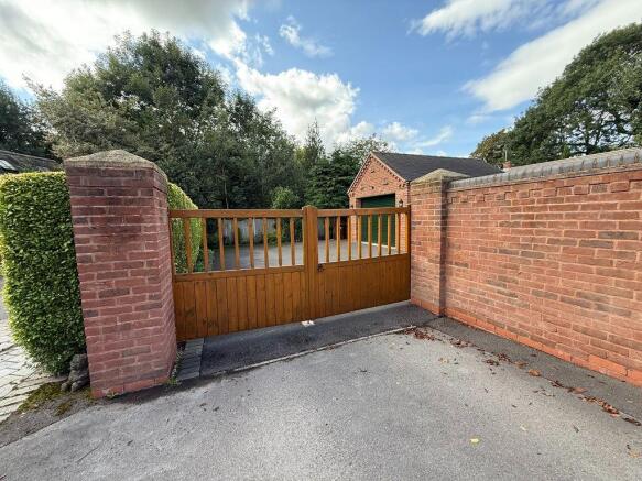 Swiss Cottage, Abbots Bromley, Rugeley. WS15 photo 5
