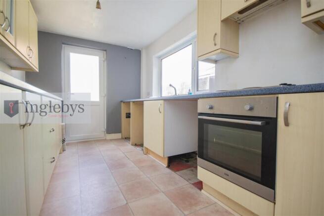 3 bed Terraced to rent Image 7