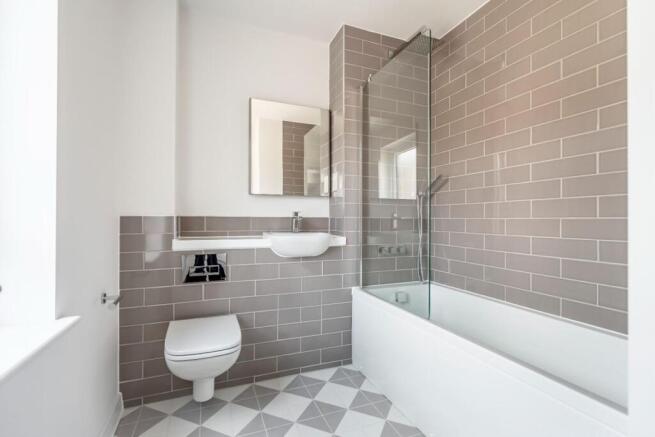 3 bed Town House for sale Image 6