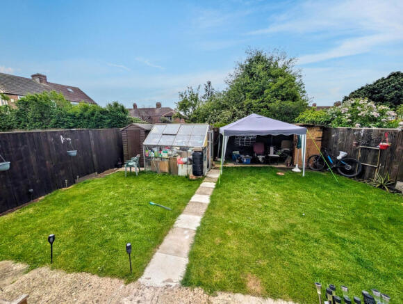 3 bed Semi-Detached for sale Image 10