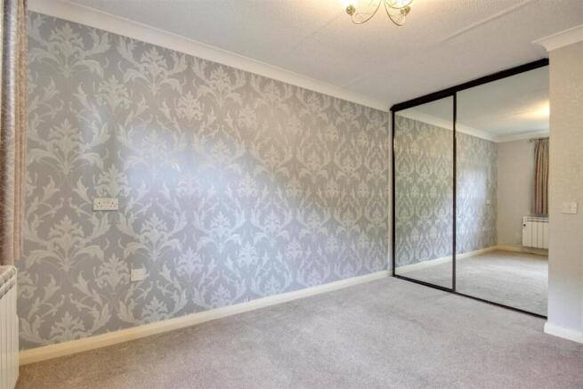 1 bed Apartment for sale Image 6
