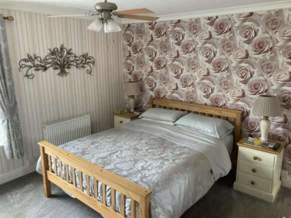 Bed 1.JPG