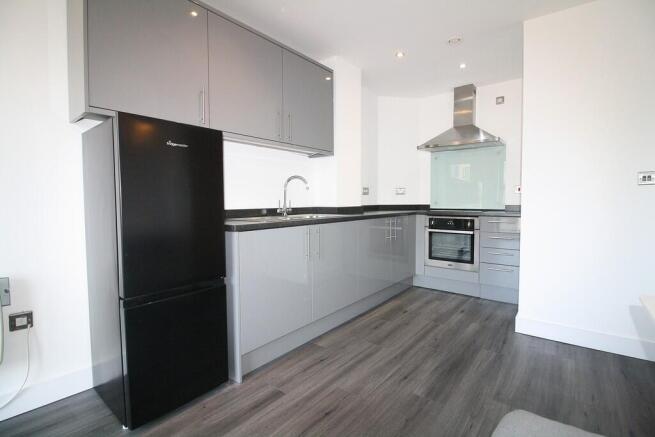 1 bed Apartment to rent Image 4