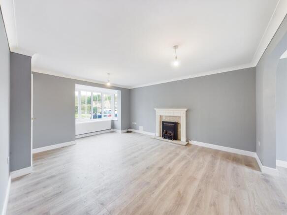 CAM00080P1-PR0403-STILL10