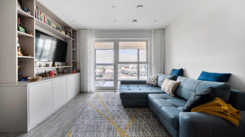 Meeches House, 3 Pavana Square, Brentford, TW8 0YG