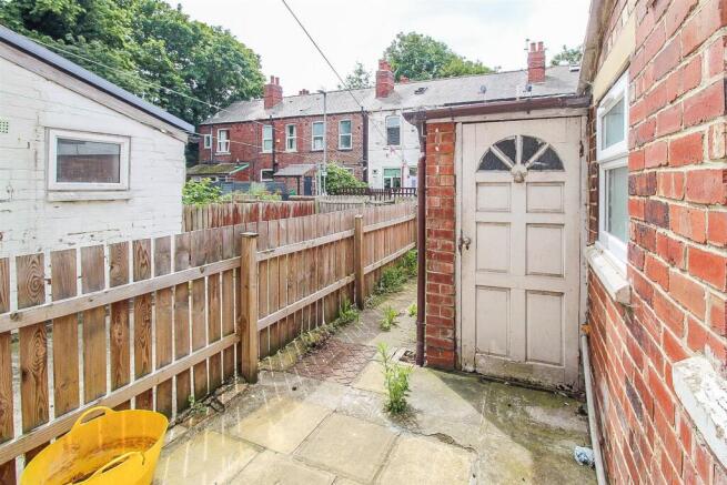 2 bed Terraced for sale Image 9