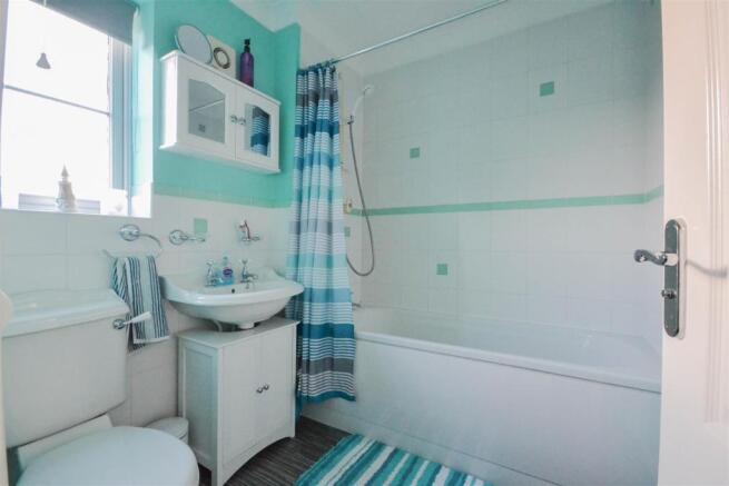 Bathroom.jpg