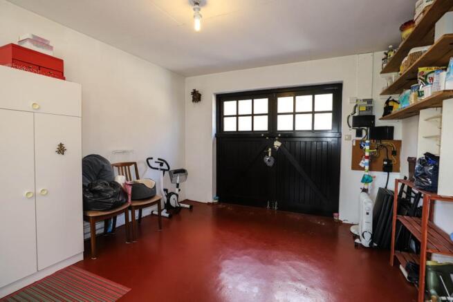Garage/Utility