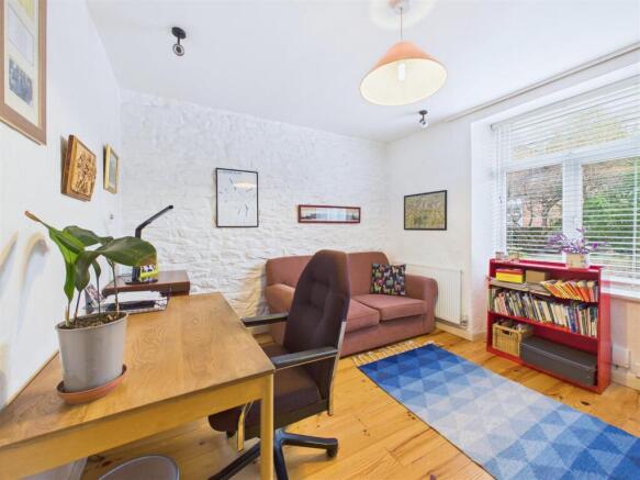 3 bed Semi-Detached for sale Image 11