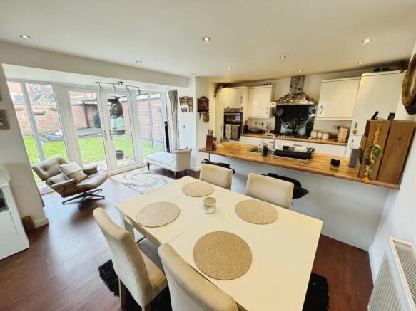 Kitchen/Living/Diner
