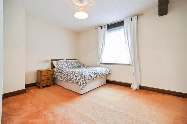 3 bed Terraced for sale Image 9