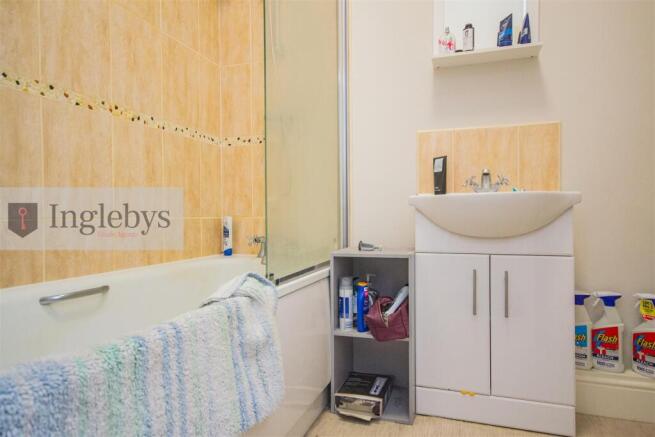 1 bed Apartment to rent Image 10