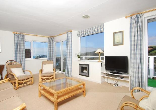 Living Room (2)