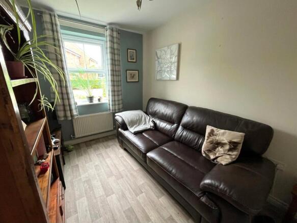 5 bed Detached for sale Image 5