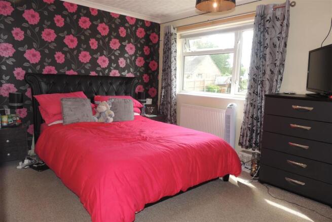 bedroom.JPG