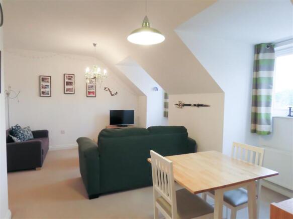 Lounge (a).JPG