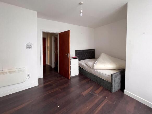 10 bed Block of Apartments for sale Image 6