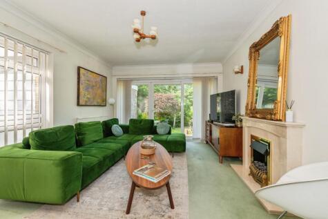 Ermyn Way, Leatherhead, Surrey, KT22