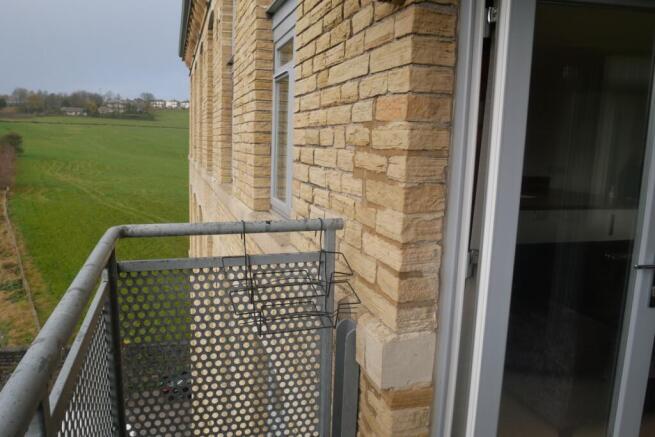 2 bed Apartment to rent Image 7