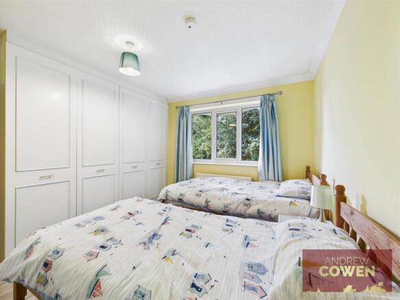 3 bed Detached Bungalow for sale Image 10