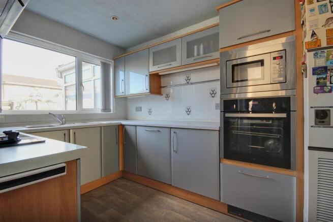 3 bed Semi-Detached for sale Image 5