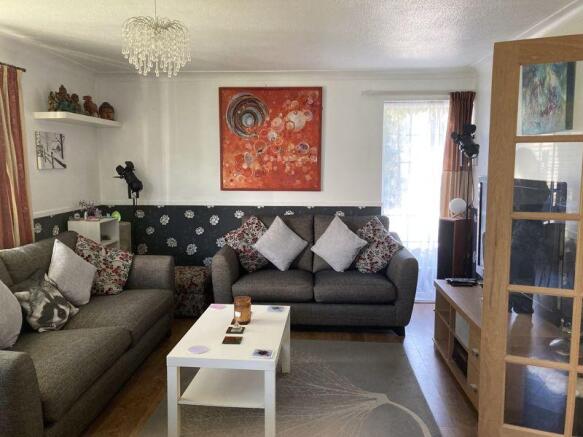 LOUNGE AREA