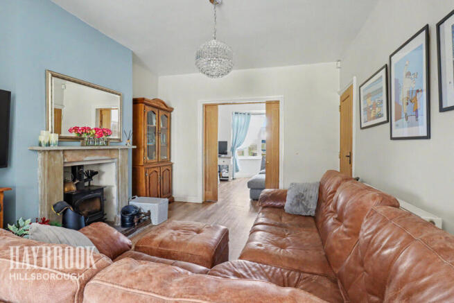 4 bed Semi-Detached for sale Image 5