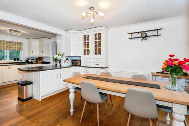 Kitchen / Dining