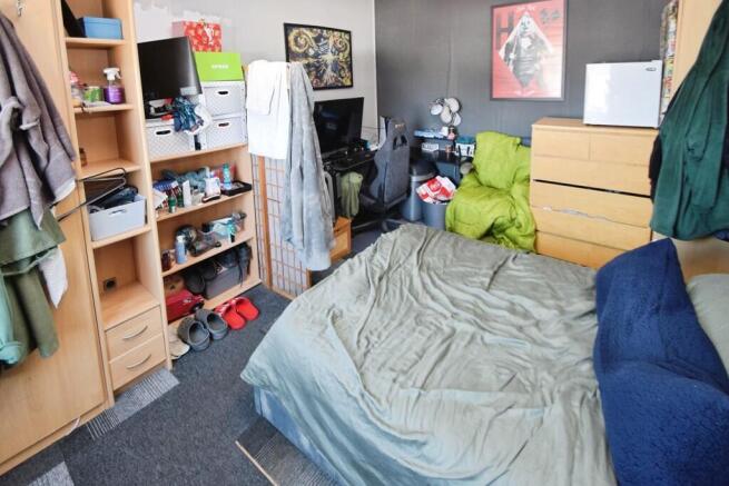 3 bed Terraced for sale Image 11