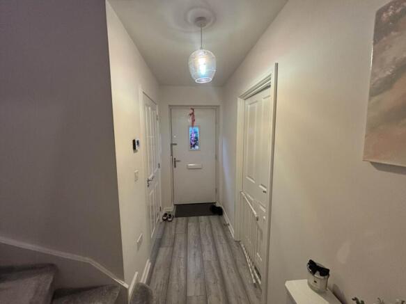 3 bed Semi-Detached for sale Image 5