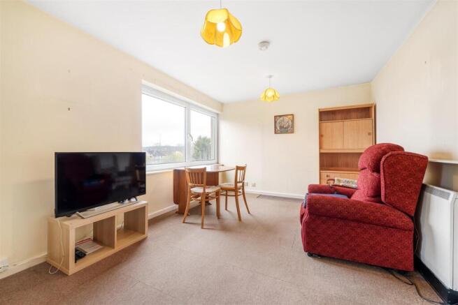 Deverill Court-12.JPG