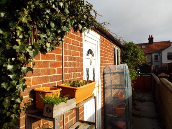 Workshop outdoors st
