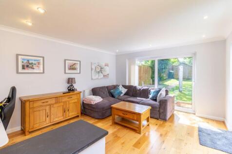 Ninehams Close, Caterham