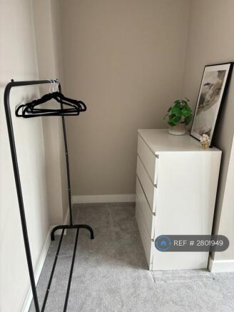 3 bed Flat to rent Image 8