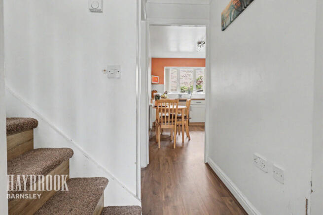 4 bed Detached for sale Image 7