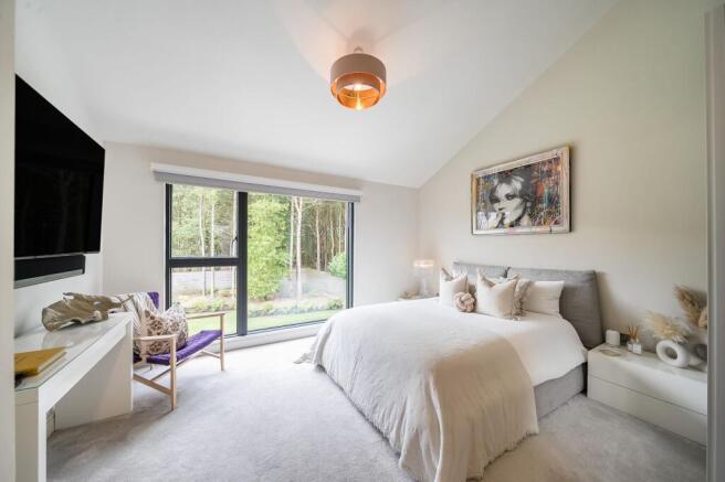 4 bed Detached for sale Image 4