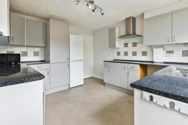 Kitchen (2)