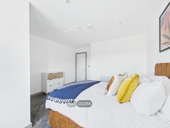 2 bed Apartment to rent Image 11