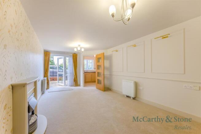 8705944-interior05.jpg