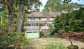 Steephanger, Jumps Road, Churt, Farnham GU10 2HL