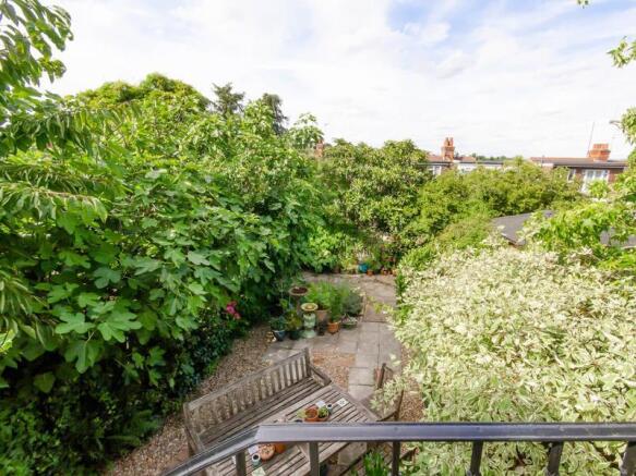Garden b