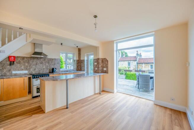 10 Arundel Road BA1 6EF-11.jpg