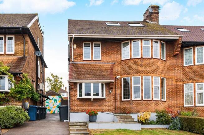 4-bed semi-detached on Northiam, Woodside Park, £1,375,000