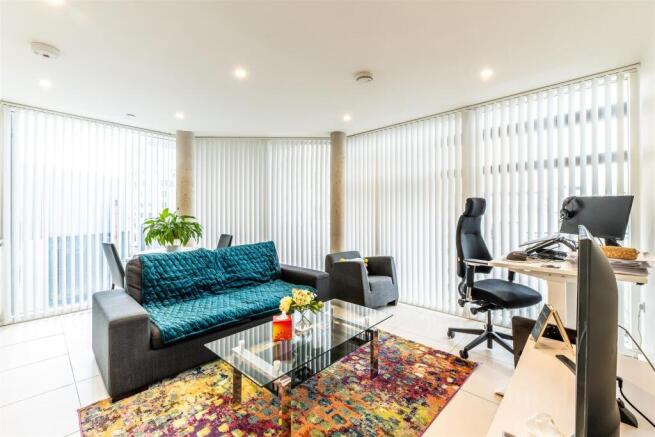 T402 Nottingham One 014